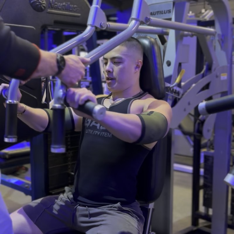 Nautilus Nitro Plus Vertical Chest Press thumbnail