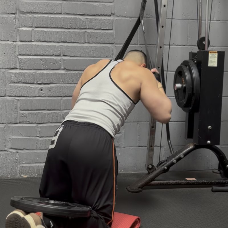Weighted Cable Ab Crunch thumbnail