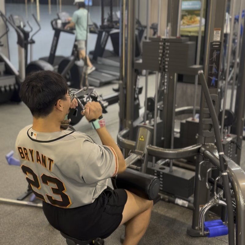 Lat Pulldown - Close Grip V Bar thumbnail