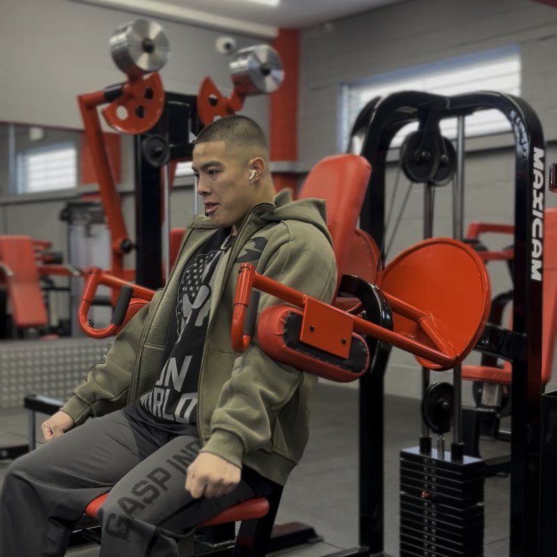 Maxicam Lateral Raise Machine thumbnail