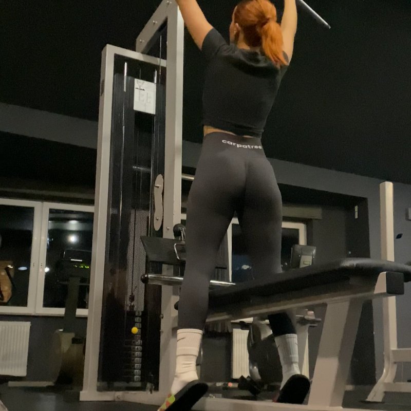 Wide-Grip Lat Pulldown thumbnail