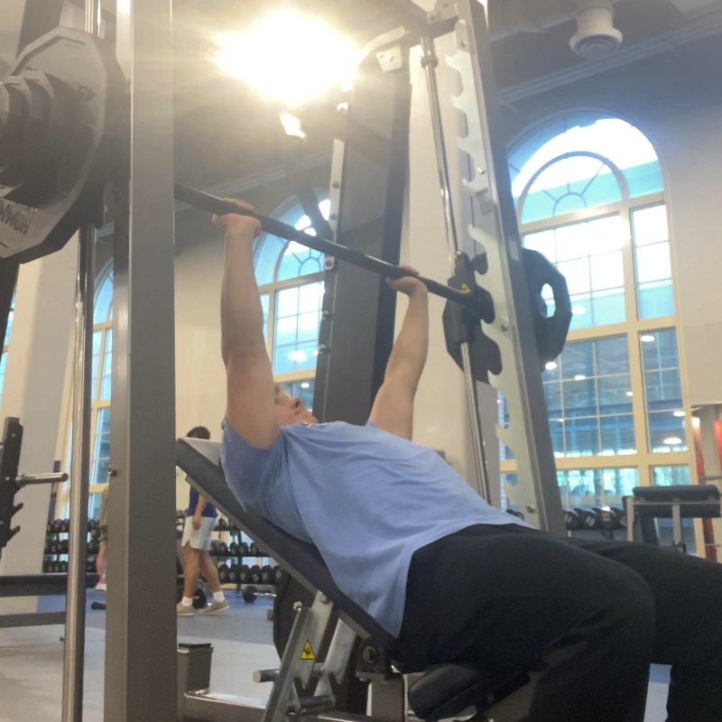 Smith Machine Incline Bench Press thumbnail