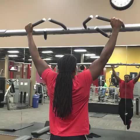 Wide-Grip Pull-Up thumbnail