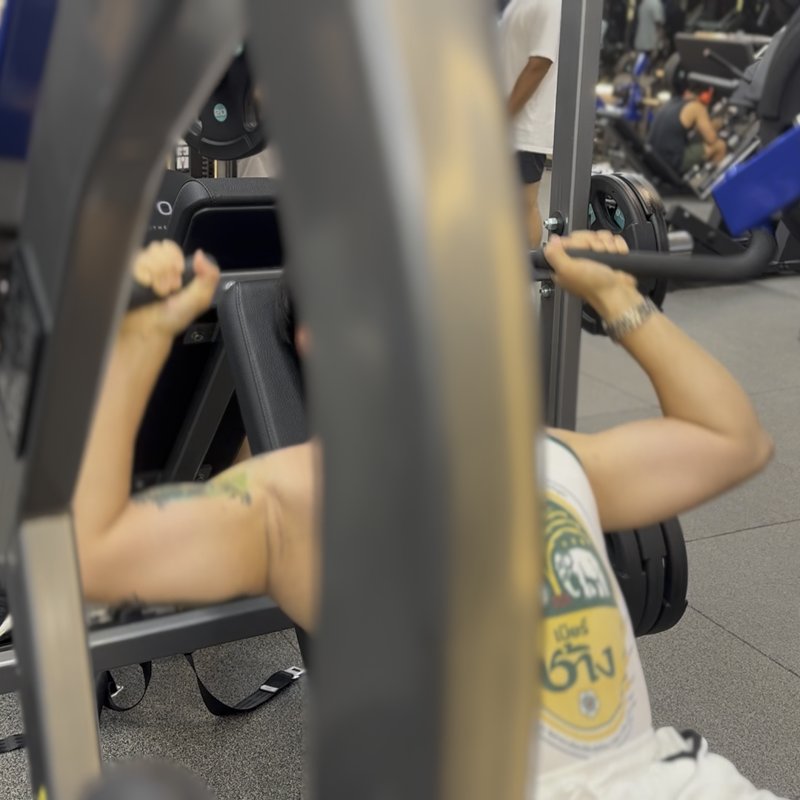 Hammer Strength Iso Lateral Shoulder Press thumbnail