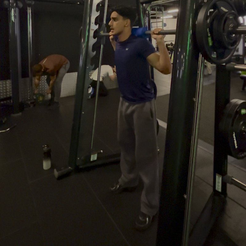 Smith Machine Squat video demonstration