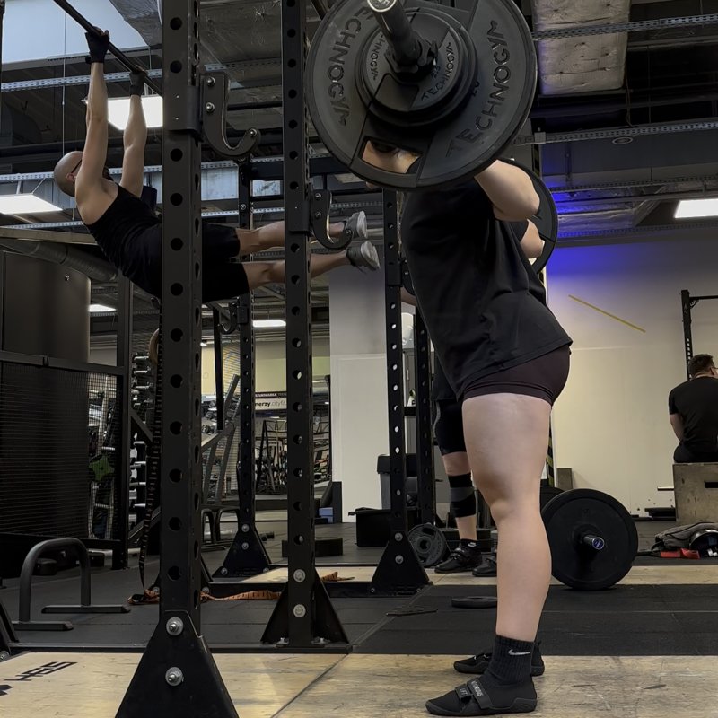 Beltless Sleeveless Low Bar Squat thumbnail