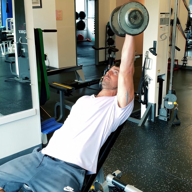 One-Arm Incline Dumbbell Press thumbnail