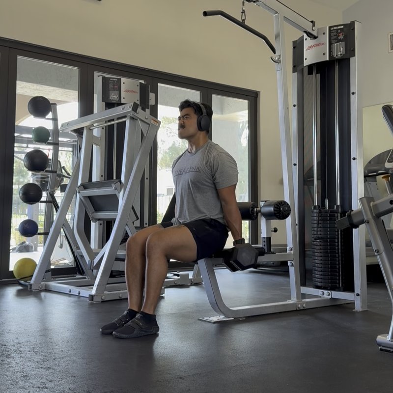 Supinated Dumbbell Curl thumbnail
