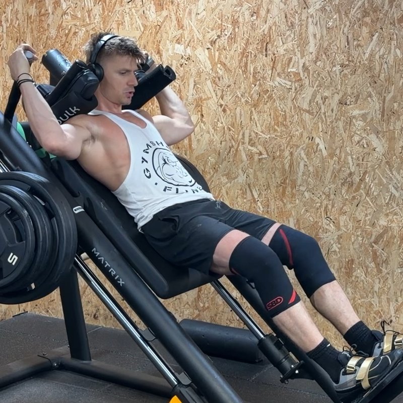 Hack Squat Machine thumbnail