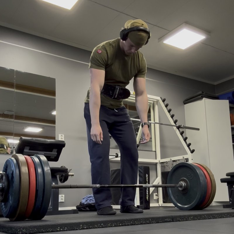 Paused Deadlift