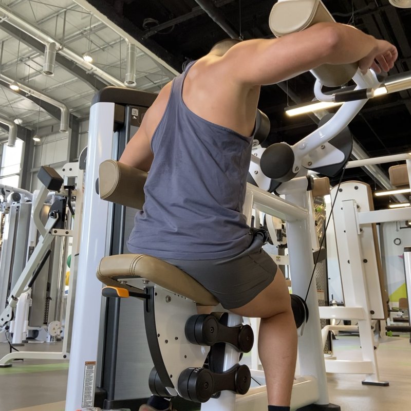 Life Fitness Side Lateral Machine thumbnail