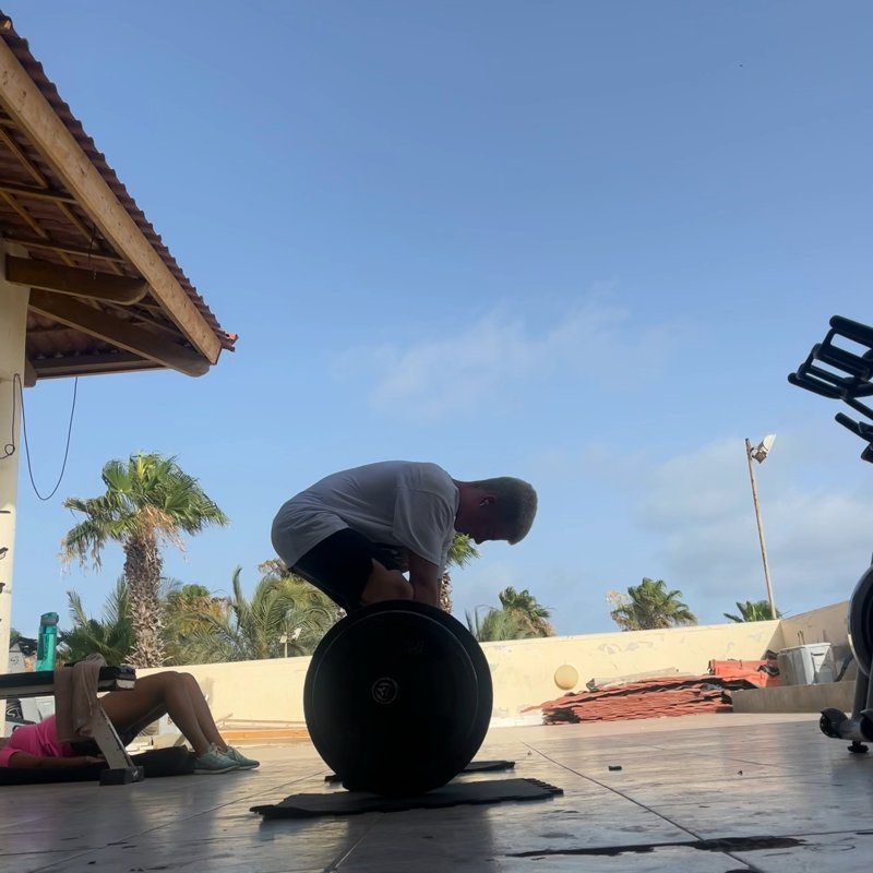 Paused Sumo Deadlift