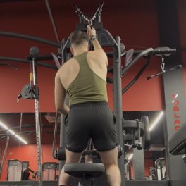 One Arm Lat Pulldown demonstration