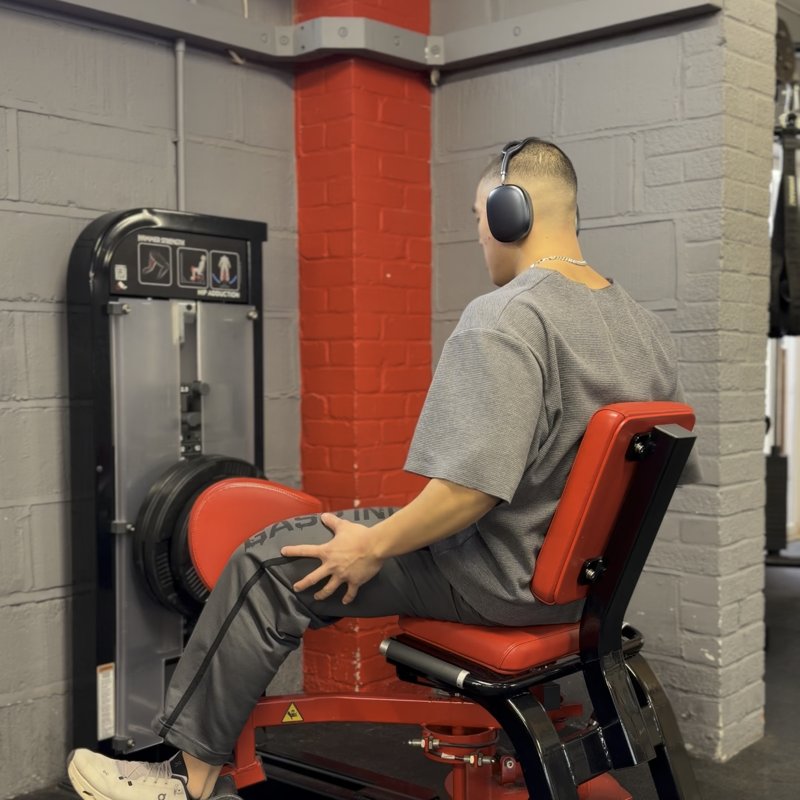 Hammer Strength Hip Adduction thumbnail