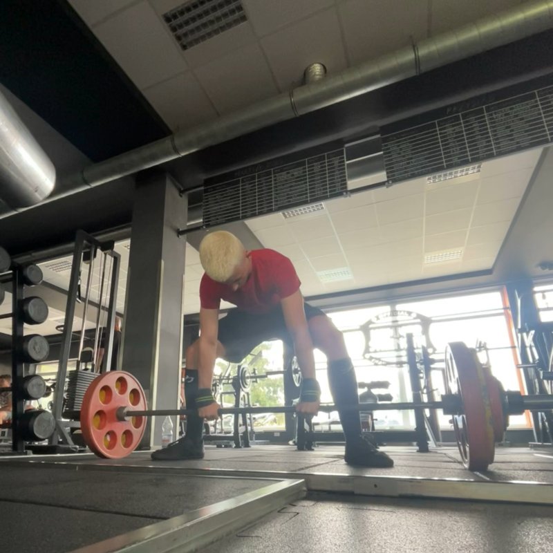 Paused Sumo Deadlift