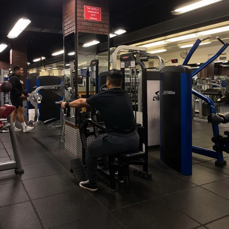 Wide Neutral Grip Seated Row thumbnail