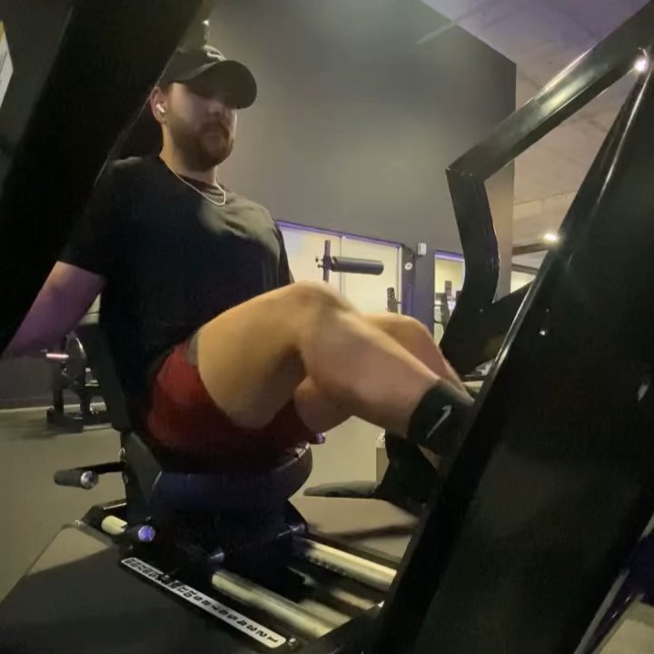 Single Leg Seated Pendulum Leg Press thumbnail