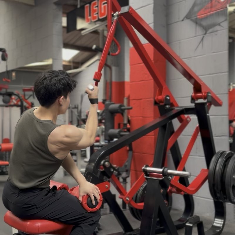 Gymshop Plate Loaded Front Lat Pulldown thumbnail