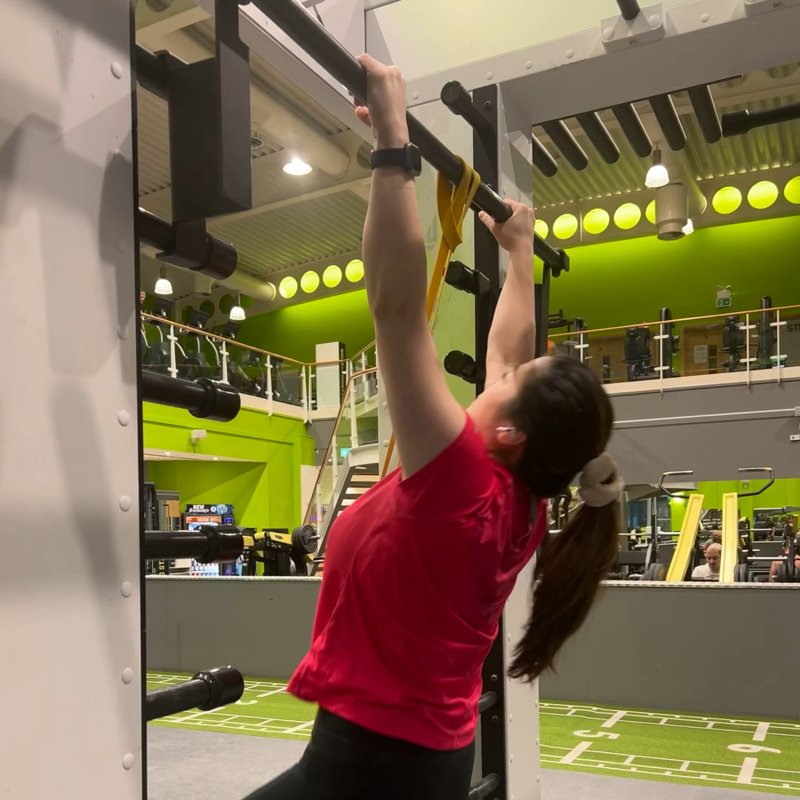 Band Resisted Pull-Ups thumbnail