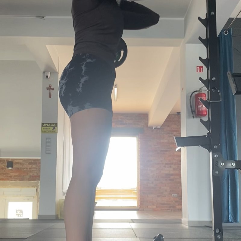 Paused Front Squats thumbnail