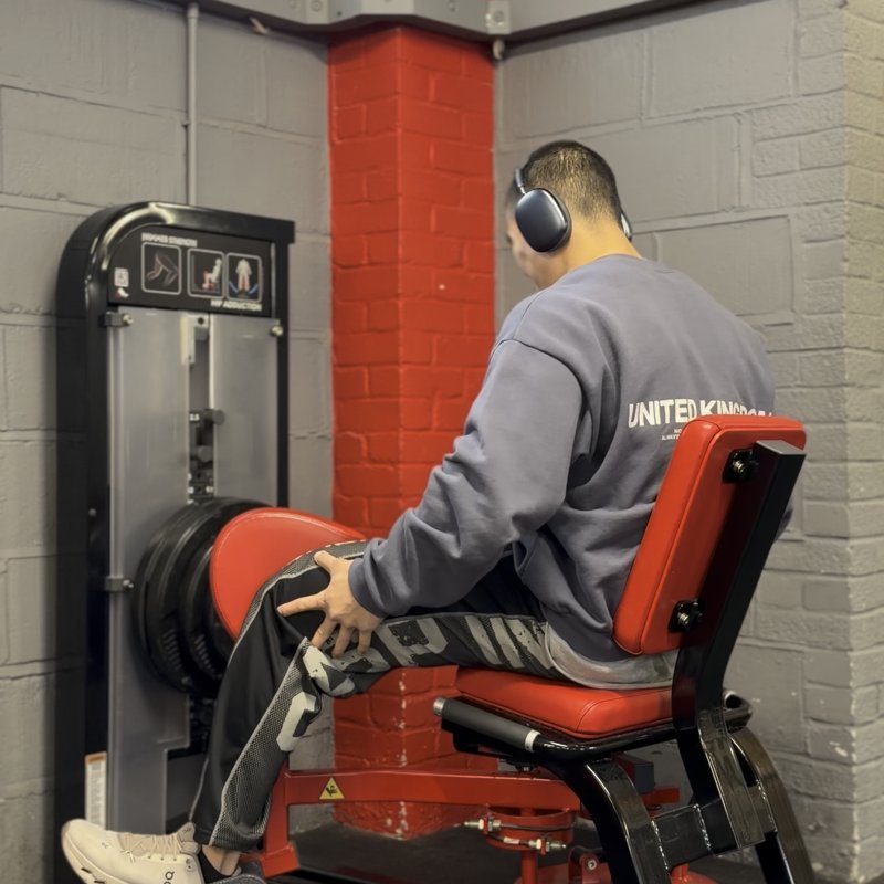 Hammer Strength Hip Adduction thumbnail